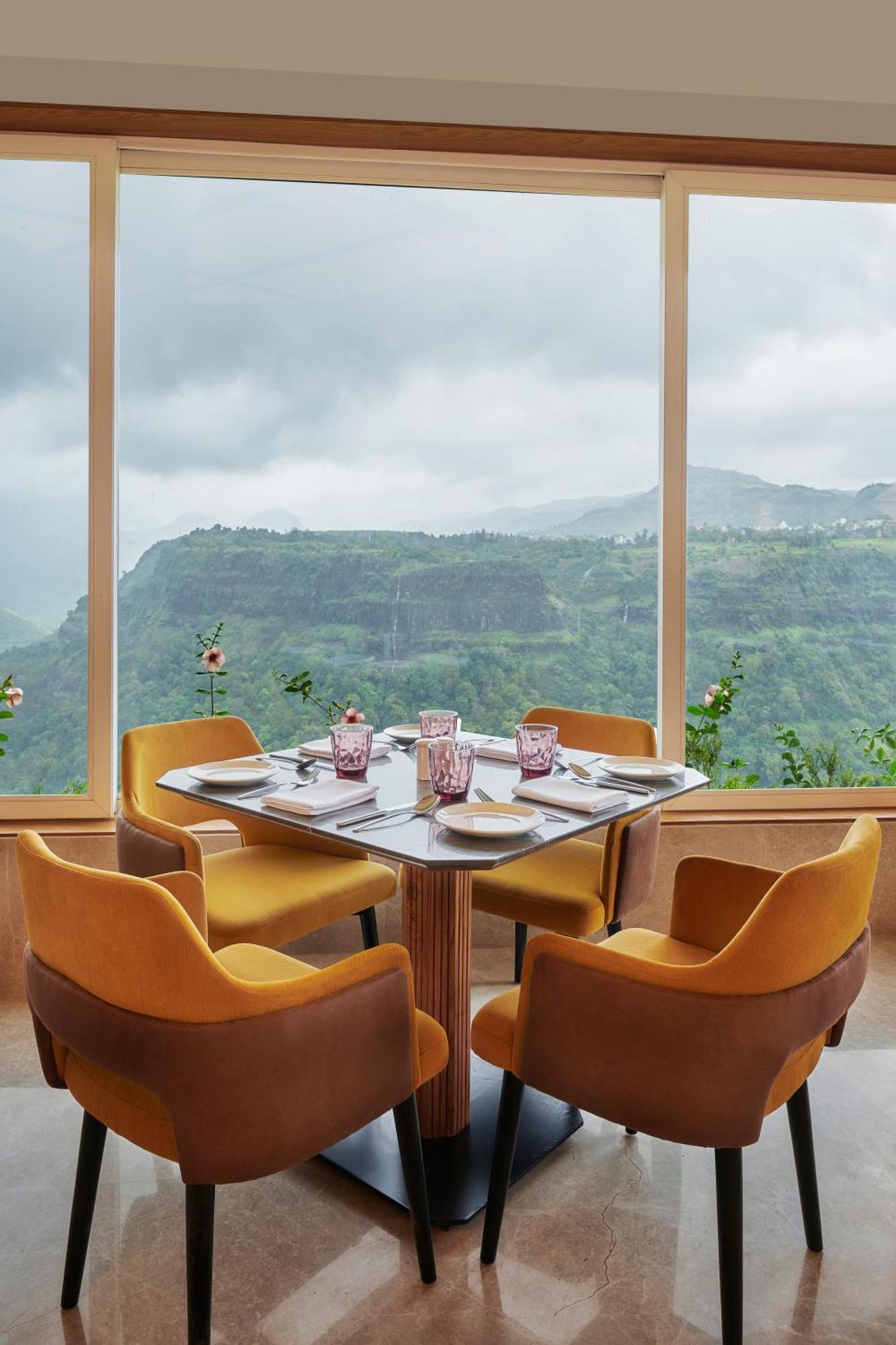 The Dukes Retreat Khandala Lonavala Eksteriør billede