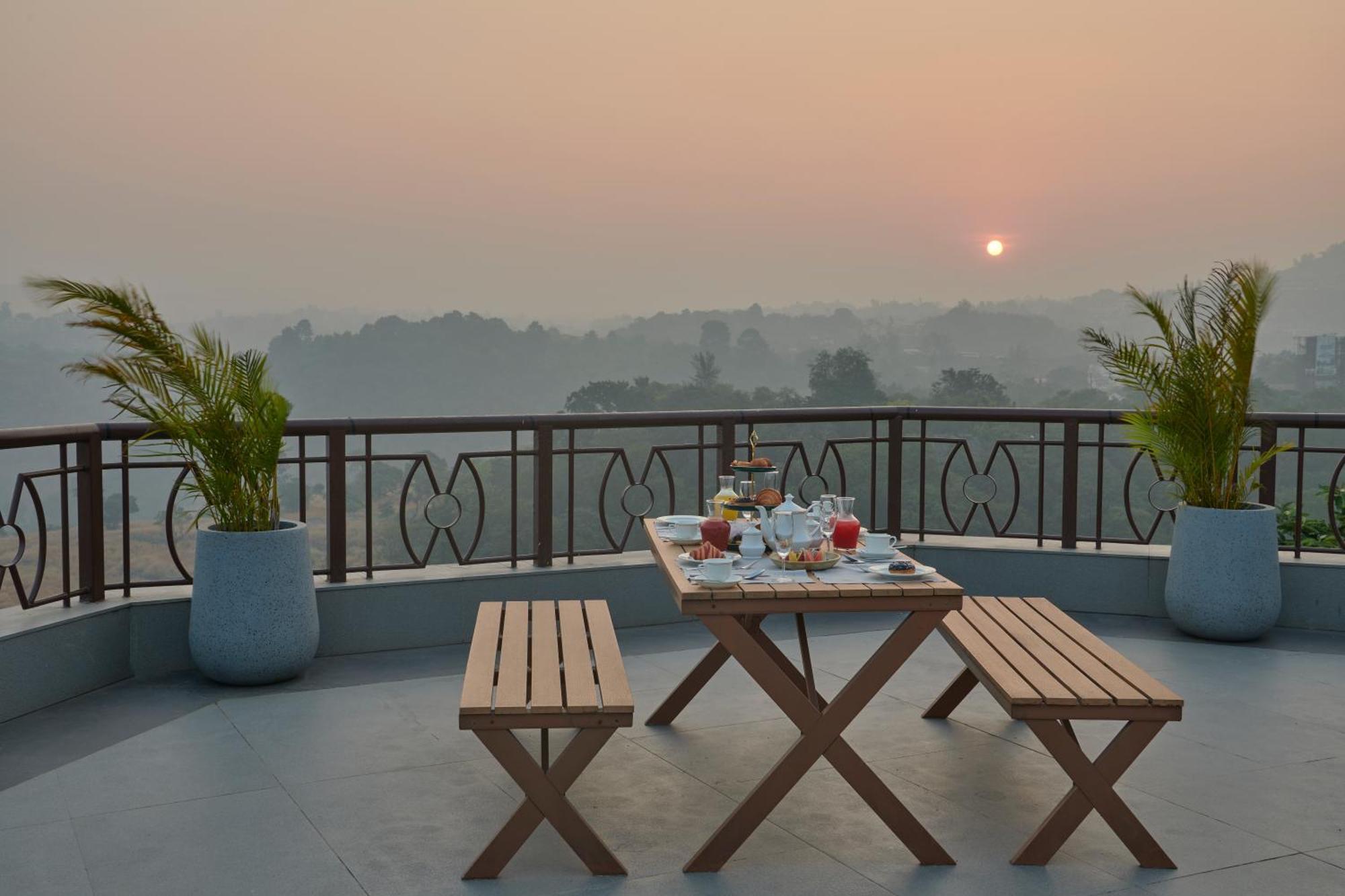 The Dukes Retreat Khandala Lonavala Eksteriør billede